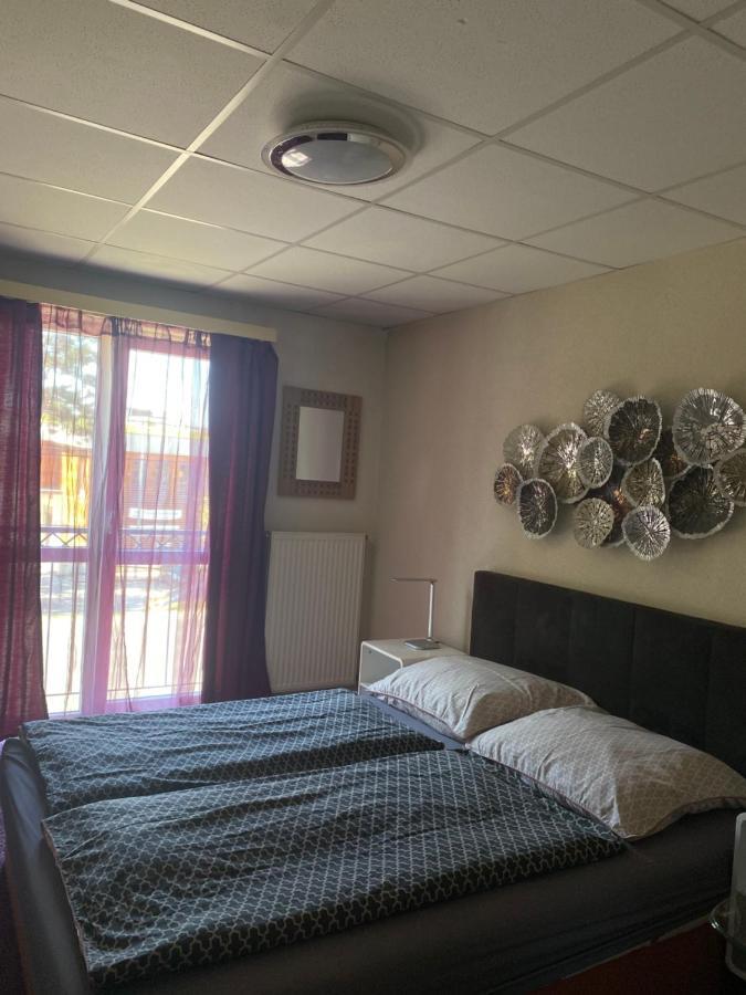 Bed and breakfast Panzio Tata Extérieur photo